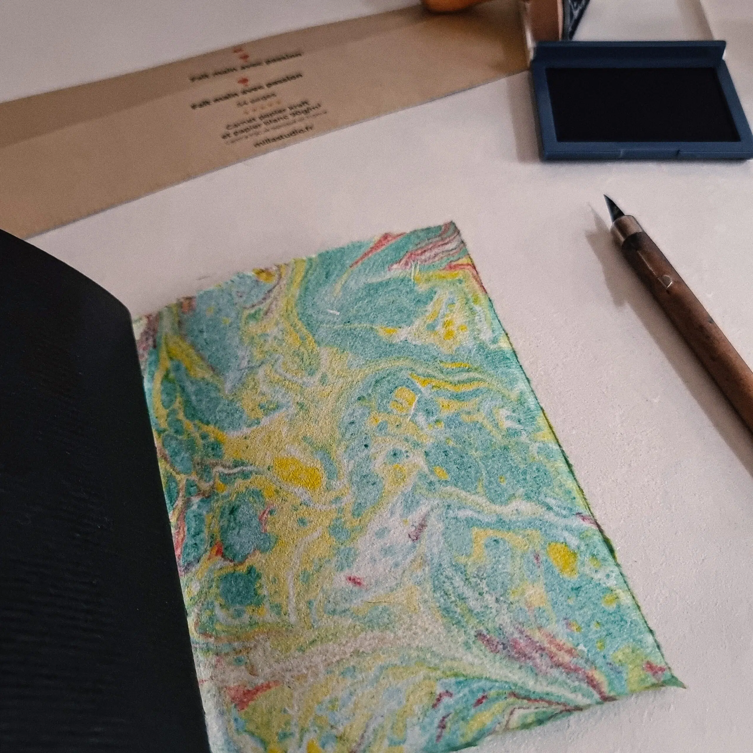 Directrice Artistique et UX/UI designer à Paris - Portfolio - Carnets marbré – Vert ardant